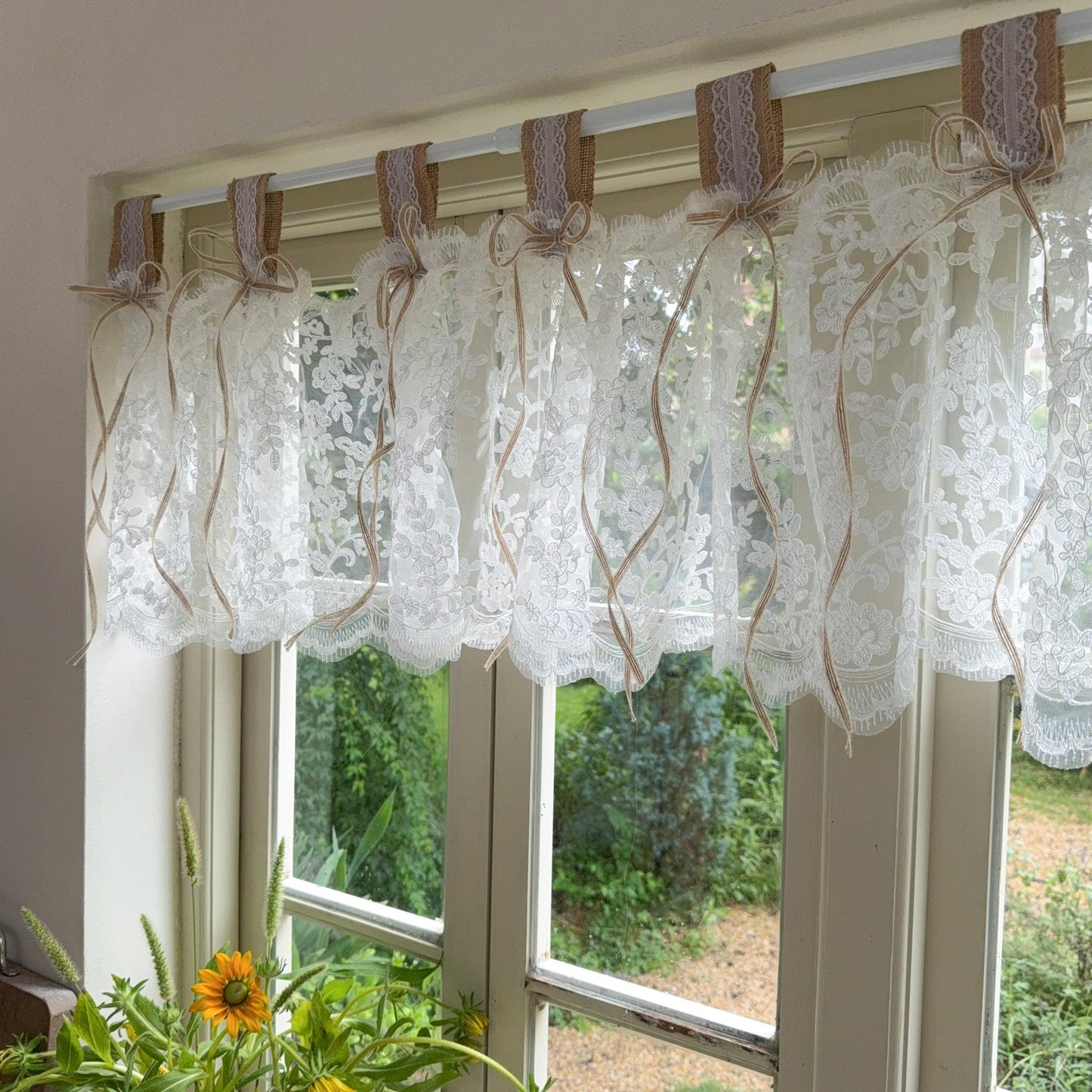 Farmhouse Burlap & White Ruffled Lace Valance - UDreamHome