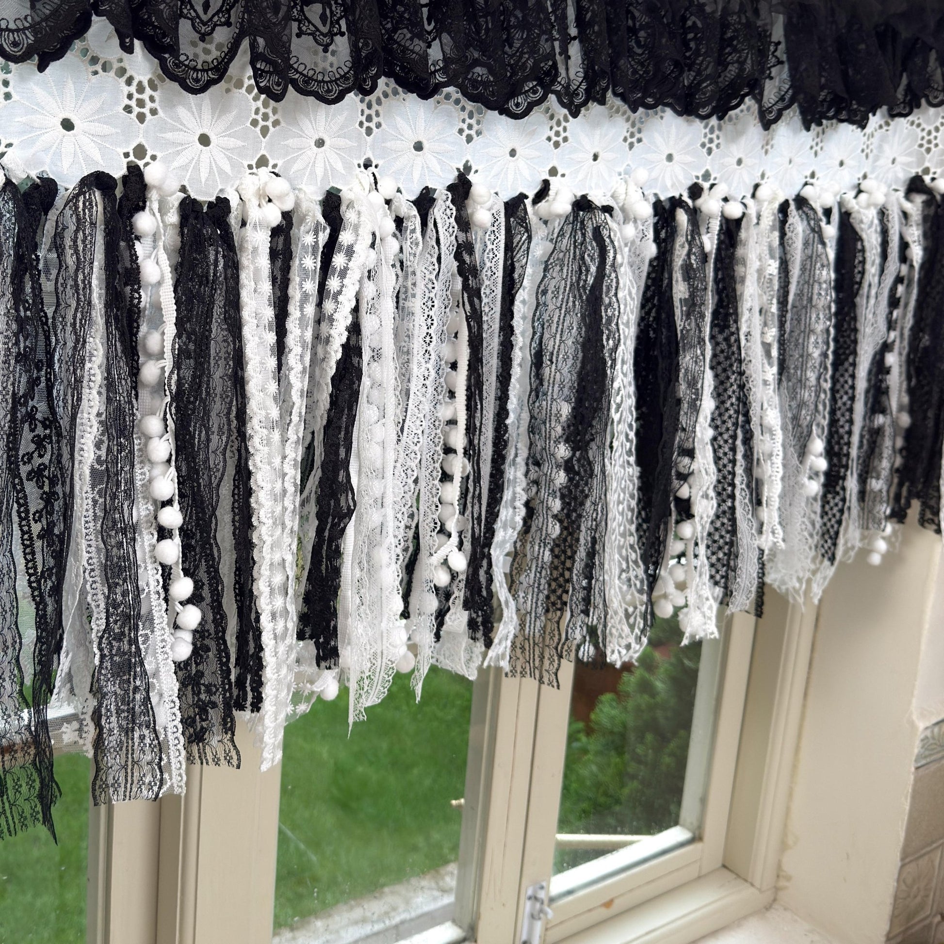 Custom Rustic Burlap & Lace Window Valance - UDreamHome