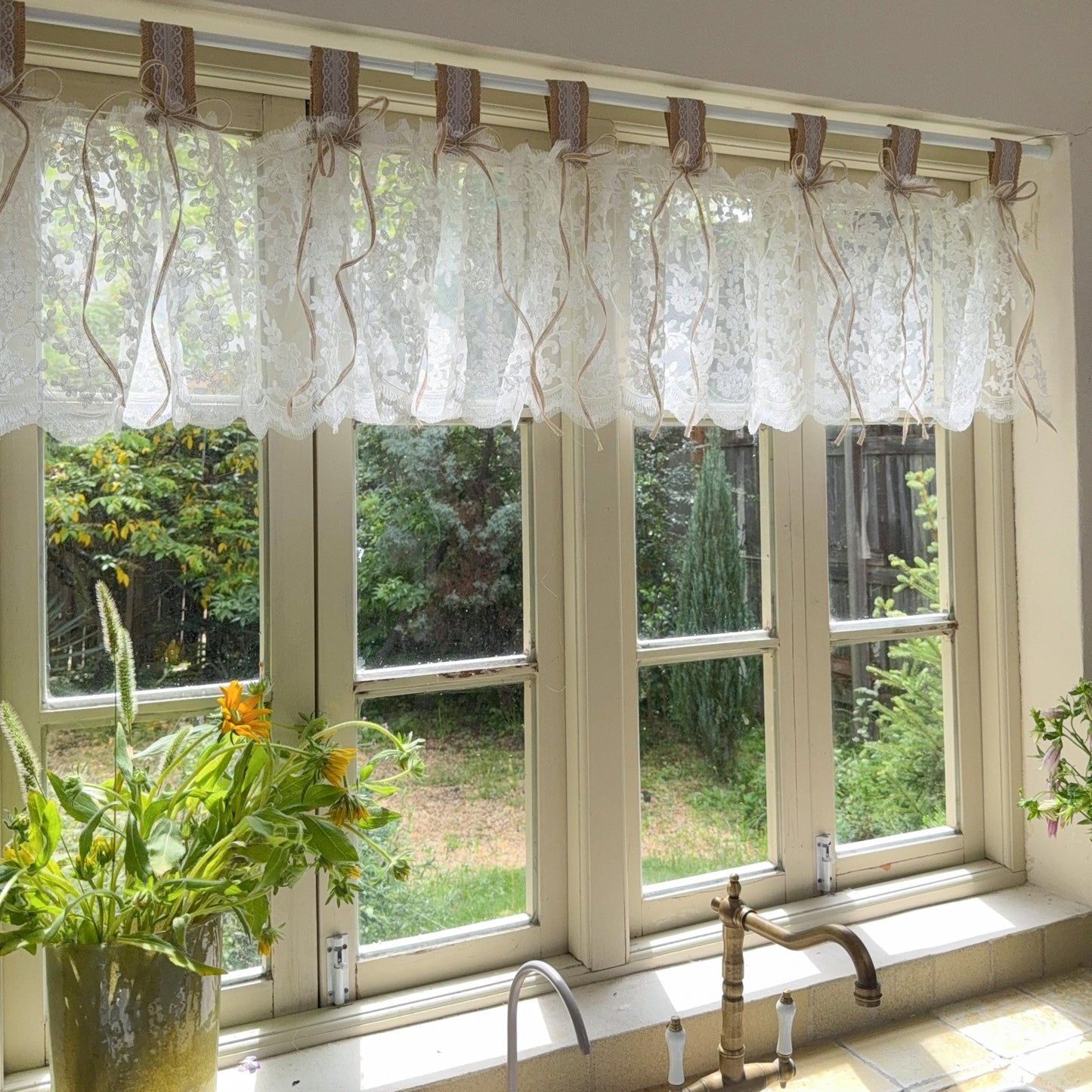 Farmhouse Burlap & White Ruffled Lace Valance - UDreamHome