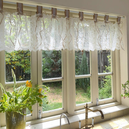 Farmhouse Burlap & White Ruffled Lace Valance - UDreamHome