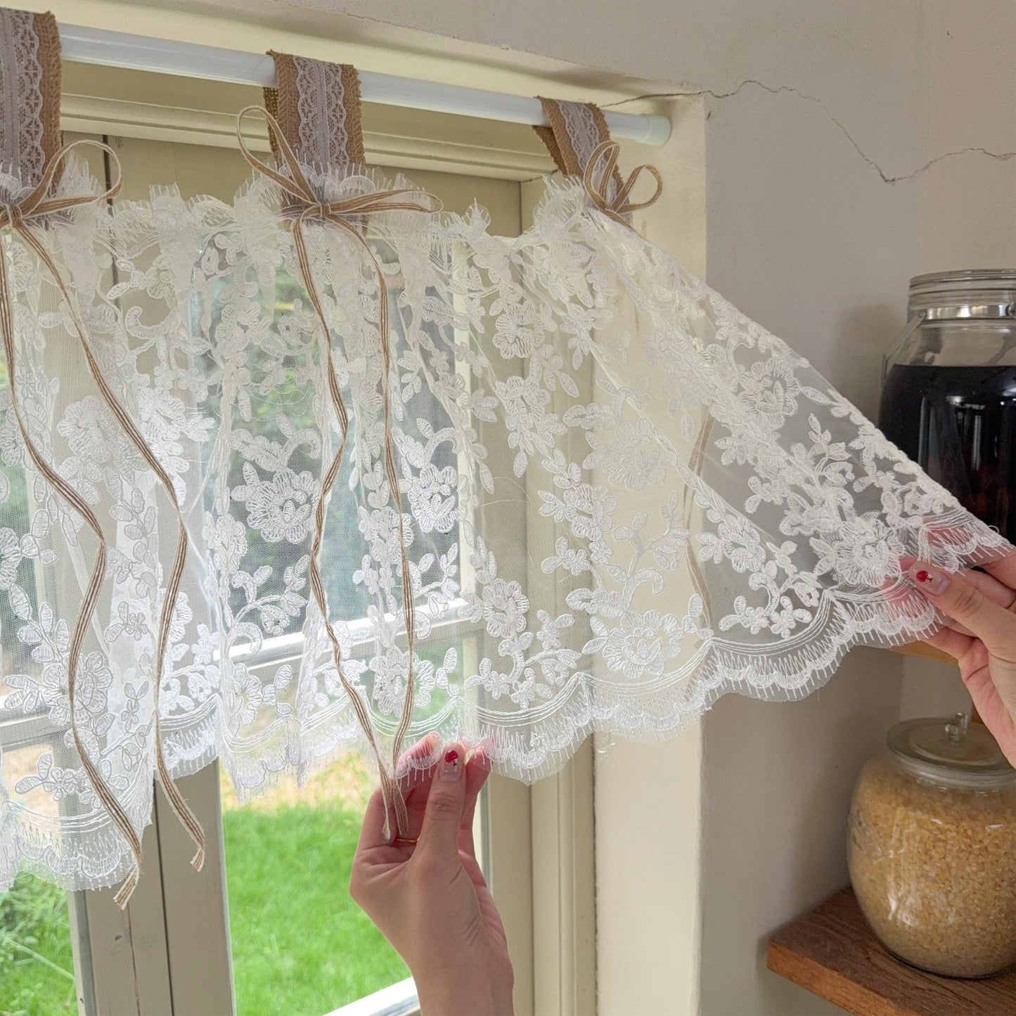 Farmhouse Burlap & White Ruffled Lace Valance - UDreamHome