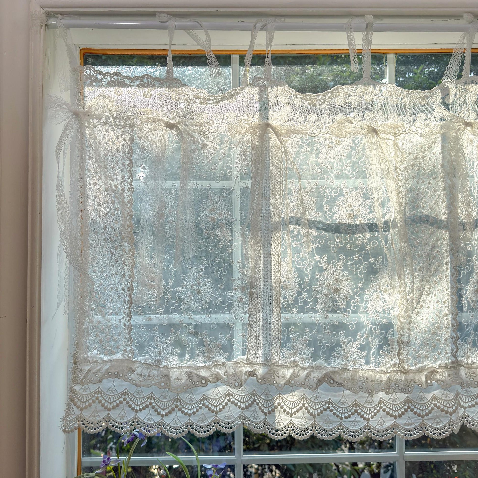 Mediterranean Beach Shabby Chic White Farmhouse Lace Curtain Valance, Backdrop Decor, Embroidery Floral Patchwork Curtain, H-25in (65cm)
