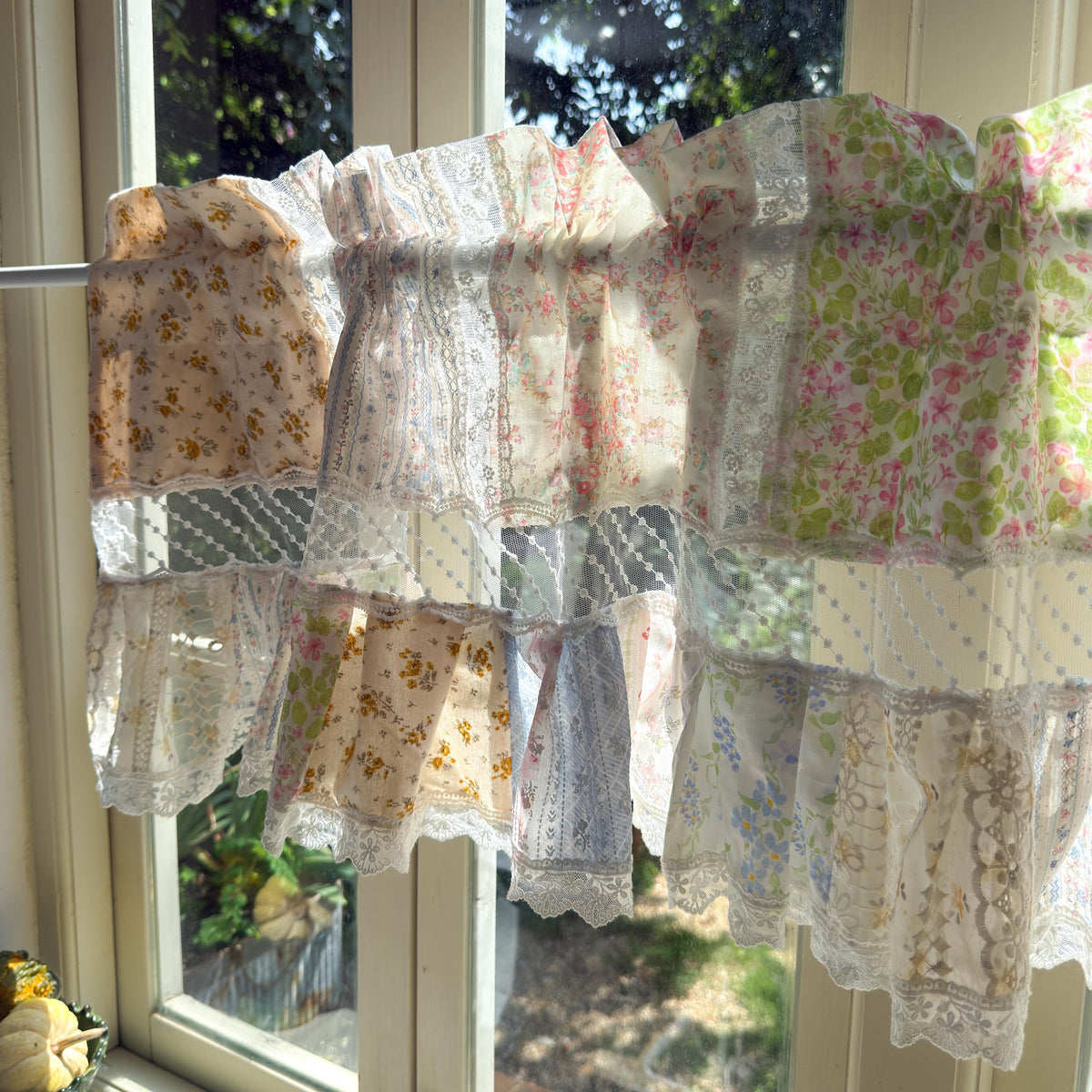 Vintage Floral Patchwork Ruffled Lace Valance,Victorian Cottage Cafe Curtain with Floral Embroidery and Lace Trim, Shabby Chic Lace Curtains