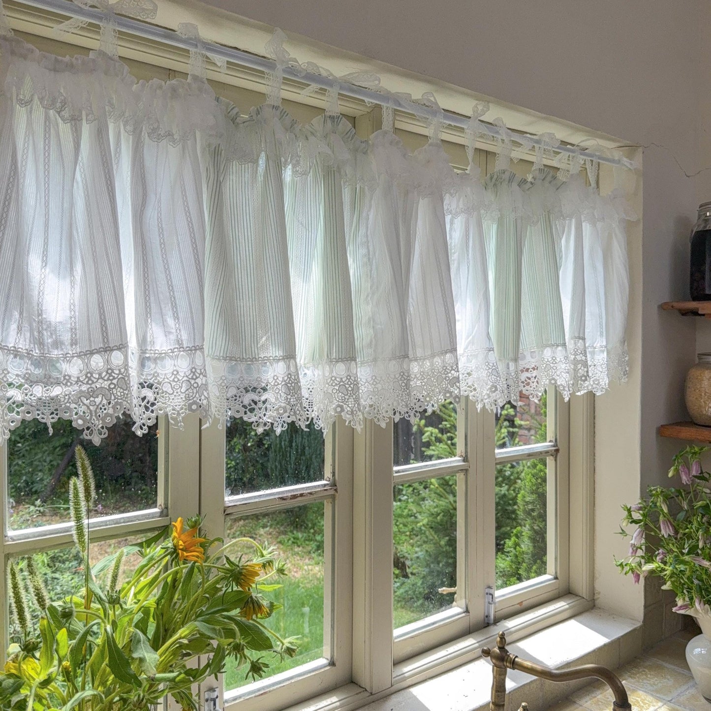 Unique Victorian Cottage Window Valance - UDreamHome