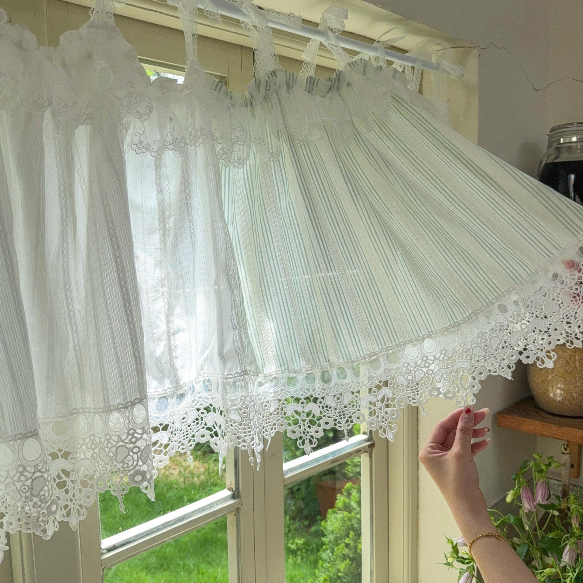 Unique Victorian Cottage Window Valance - UDreamHome